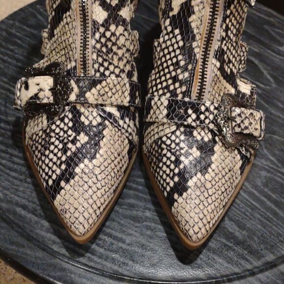 Vintage Nine West Snake Skin Western Cutout Booties Size 5 - Picture 4 of 9